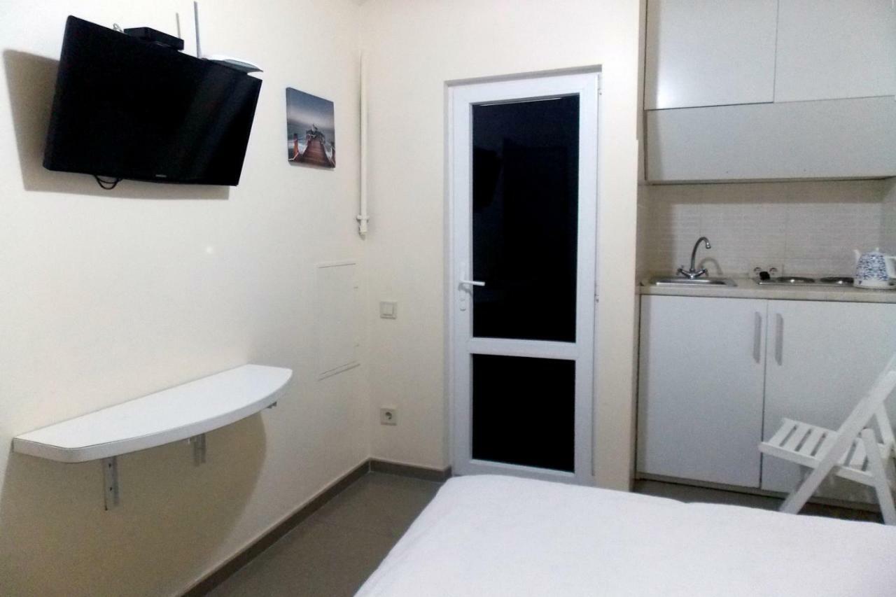 Compact Studio In The City Center Apartment Lviv Ngoại thất bức ảnh