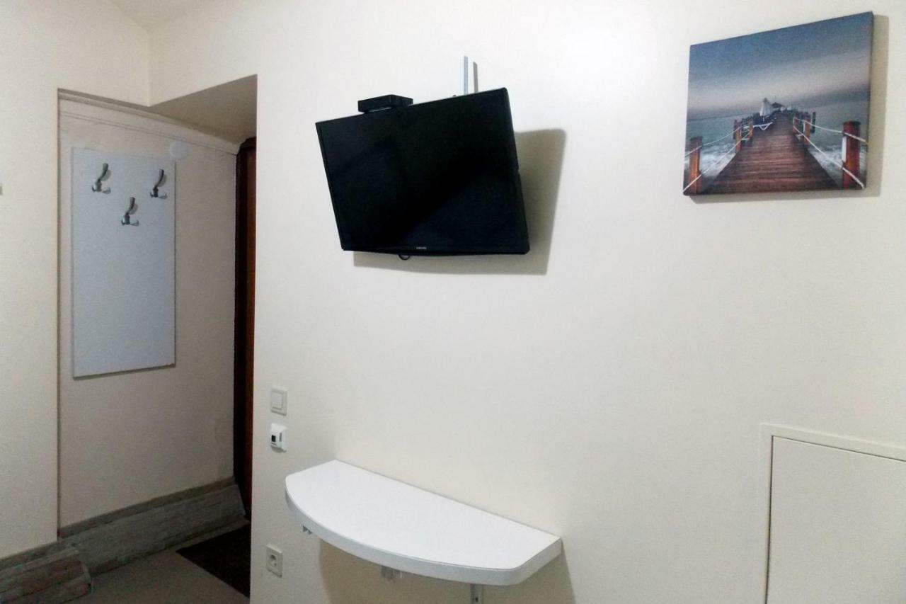 Compact Studio In The City Center Apartment Lviv Ngoại thất bức ảnh